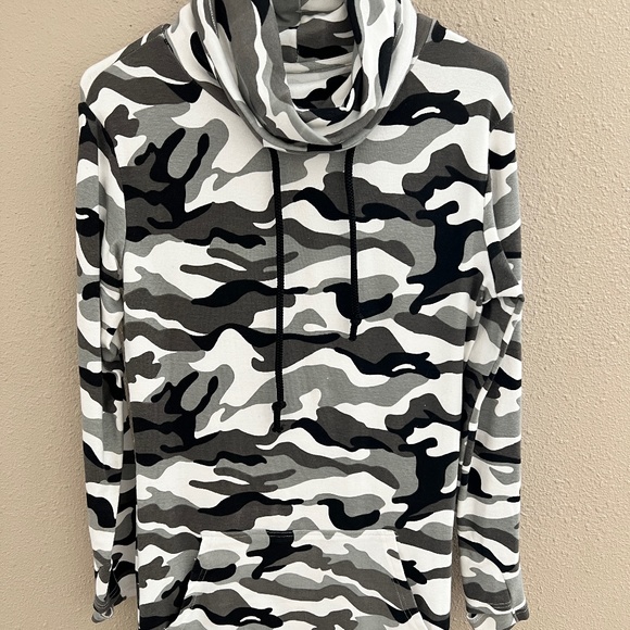 Camo Cowl - Picture 1 of 1